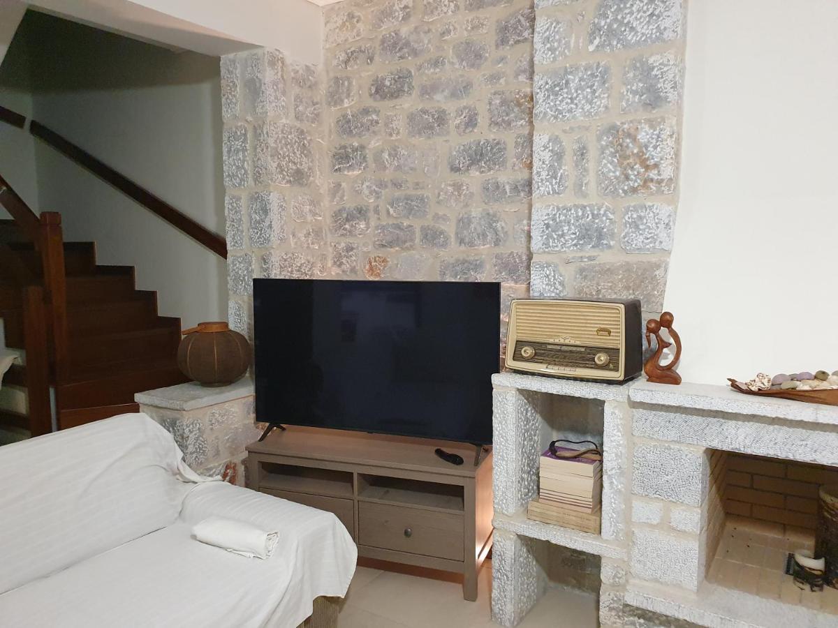 Ambelakia Villa Lina Salamina מראה חיצוני תמונה